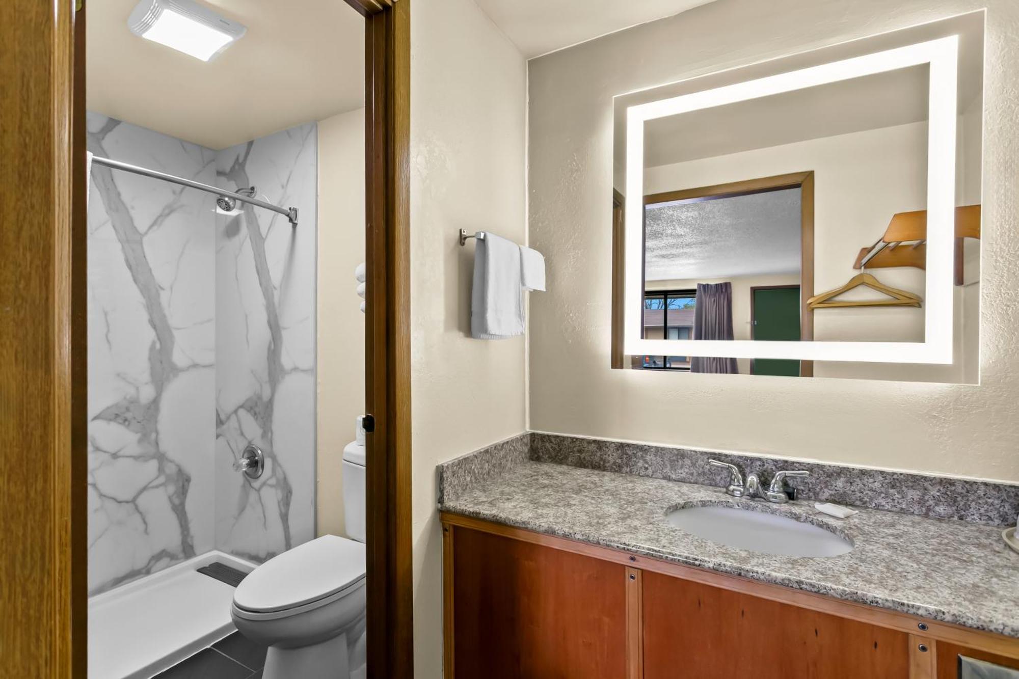 Americas Best Value Inn Martinsburg Exterior foto